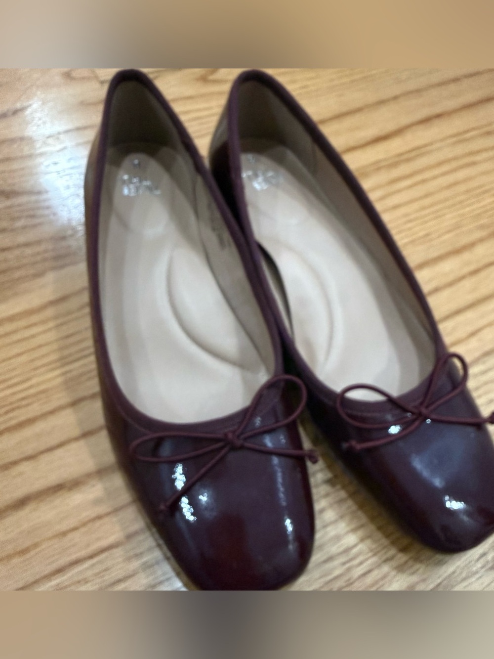 Time and Tru Women’s Patent Ballet Flats in Wine with Bow